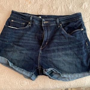 Levi blue denim shorts